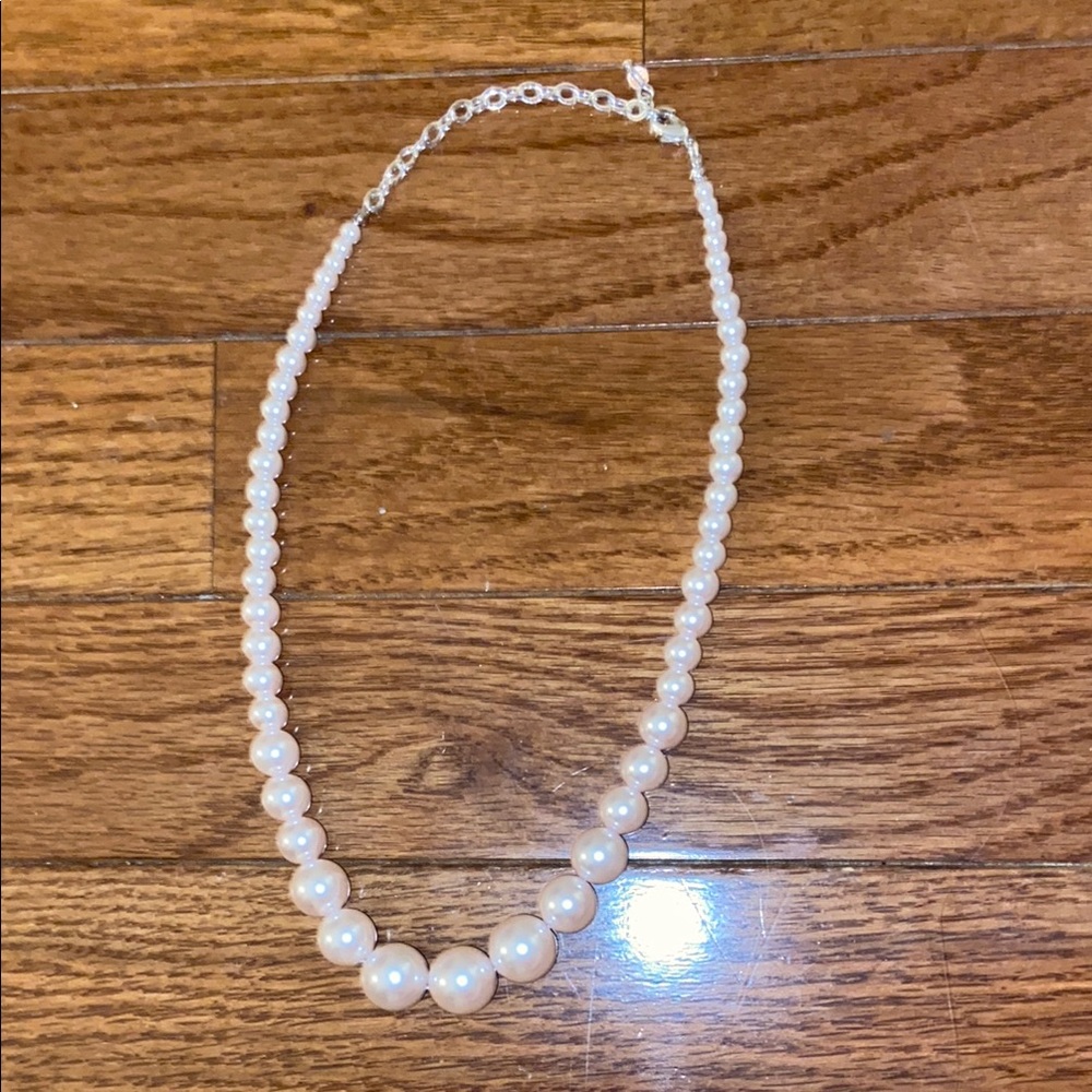 Elegant Pearl Necklace